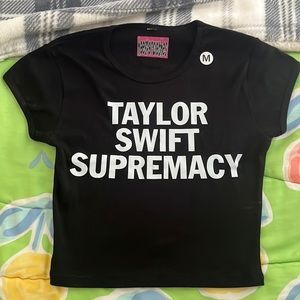 Hoesforclothes taylor swift baby tee